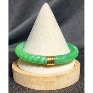 VTG Trifari Green Marbled Vein Lucite Bracelet Gold Tone Twisted Rope Accent